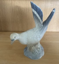Heavy Porcelain Spanish Dove