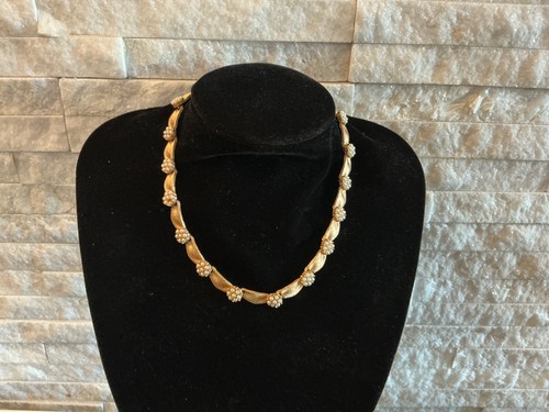 Vintage crown trifari - crown, gold