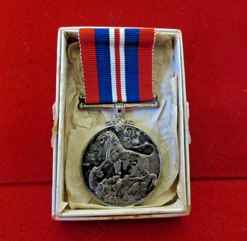 Canadian 1939 war medal - canadian,