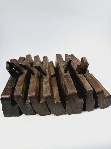 Antique wooden moulding - antique,