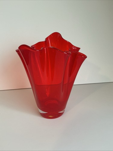 Handkerchief vase art glass - handkerchief,