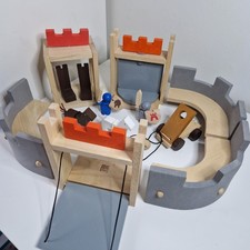 Plan Toys Adventurous Castle