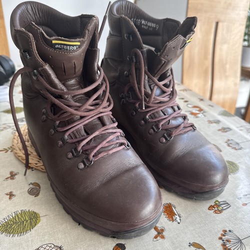 Altberg defender combat - defender,