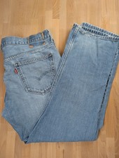 Levi's 569 light blue ripped jeans. Mens 38W 28L. DN2151