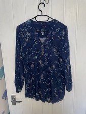 Women’s Navy Mantaray Blouse Top Size 8
