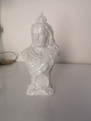 Antique glazed ceramic queen - glazed,