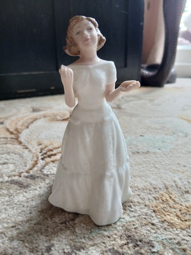 Royal doulton collectors club - royal,