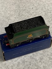 hornby dublo tender D12 BR (L.M.R) OO GAUGE NEW WITH BOX