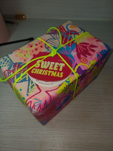 New lush sweet christmas - lush, gift