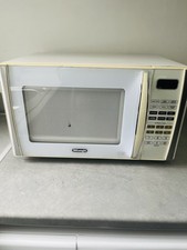 Selling My Microwave Delonghi White Colour