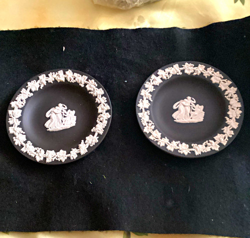 Wedgwood jasperware black - wedgwood,