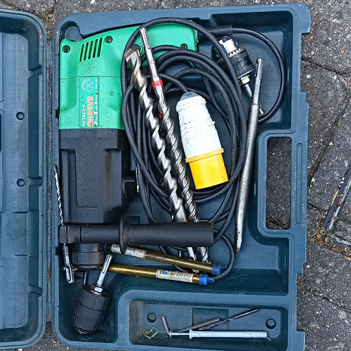 Hitachi dh24vb 110v - 110v, 720w