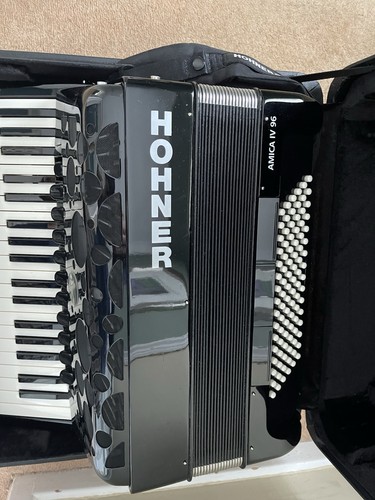 Hohner amica accordion 96 - hohner,