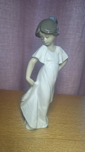 Nao lladro porcelaine how - nao, by