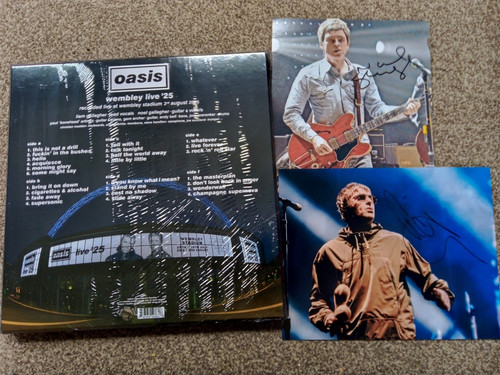Oasis live25 rare vinyl box