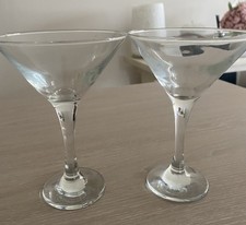 2 STEMMED MARTINI GLASSES 4" X 6"