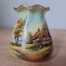 Royal Worcester vase G957 hand