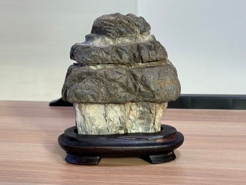 Japanese suiseki kuzuya stone - suiseki,