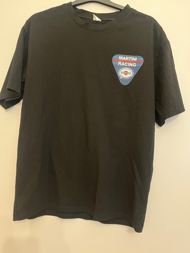 Black shirt with - t-shirt,