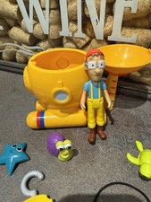 Paw Patrol Captain Turbot Figure and Diving Bell / Submarine Playset Rare