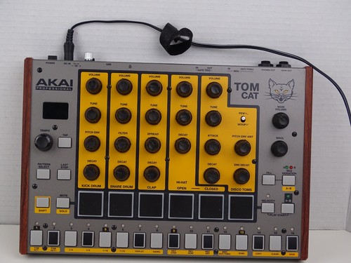 Akai professional tom cat - professional,