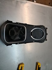 Toyota Avensis MK3 T270 Centre