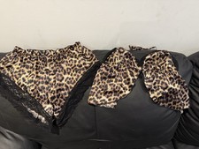 Ladies leopard print lingerie