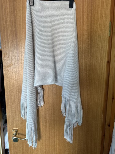 Cream coloured shawl - coloured, with