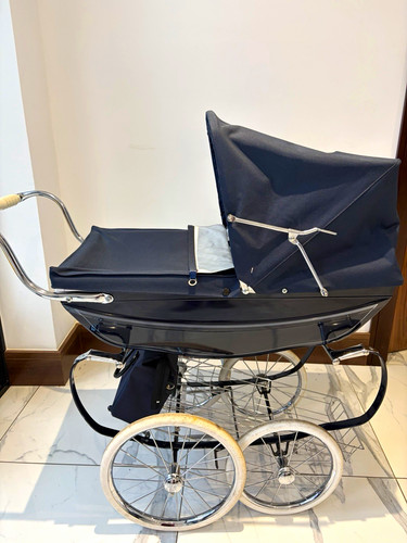 Silver cross navy white pram - silver,