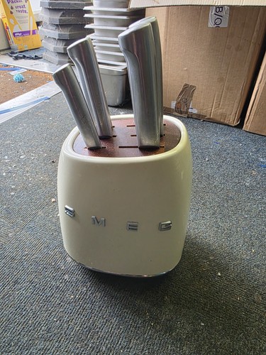 Smeg knife block excludes - block, (excludes