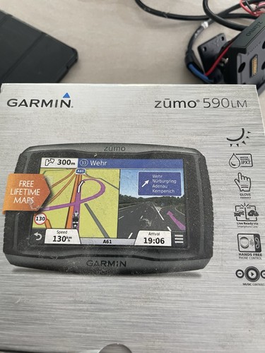 Garmin zumo 590 motorcycle sat - garmin,