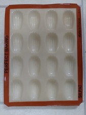 SILPAT MADELEINE CAKE PAN /