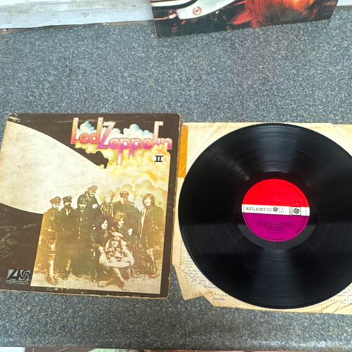 Led zeppelin b2 1st - zeppelin, ii