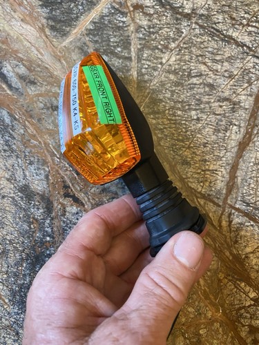 Front right indicator - right, 600