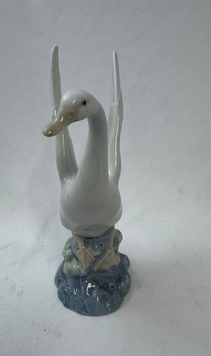 Lladro goose figurine hand - lladro,