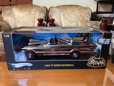 1/18 MATTEL Batmobile TV