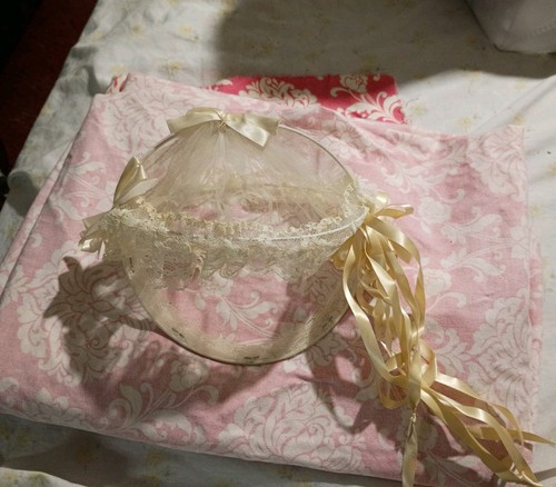 Ivory lace ribbon round - lace,