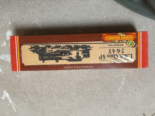 Hornby trains with boxes - x,