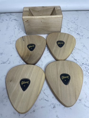Fender and gibson guitar pick - gibson,