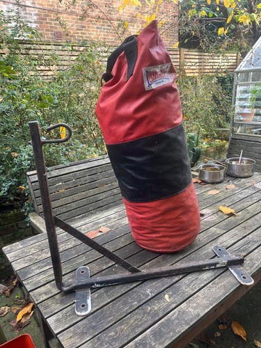 Heavy lonsdale punchbag and - heavy,