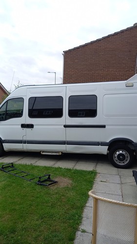 Converted ambulance mot till - mot,
