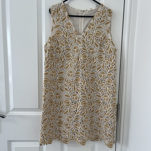 Per una floral double - per, layered