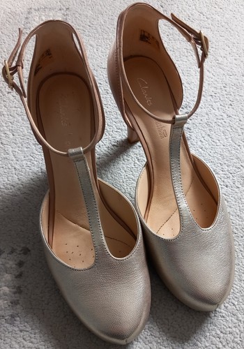 Clarks comfort plus gold and - plus,