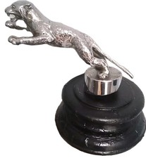 Desmo SS Jaguar Car mascot SS