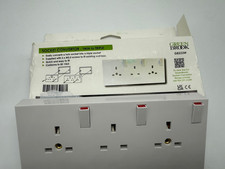 Green Brook GB223W socket convertor twin to triple