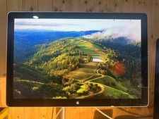 Apple LED Cinema Display 27″ A1316 + VESA Mount, Power Cable-Excellent Condition