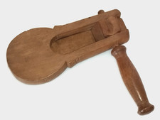 ANTIQUE WOODEN FOOTBALL CLACKER RATTLE BIRD CAT SCARER AIR RAID WARNING NOISY