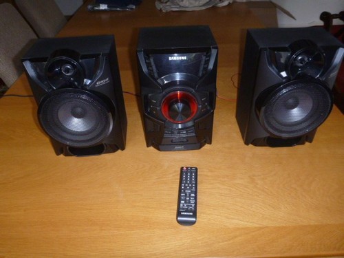 Samsung giga sound blast - giga,
