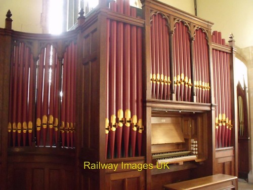 Photo church pipe organ - -,