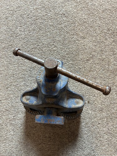 Record floor cramp - record,